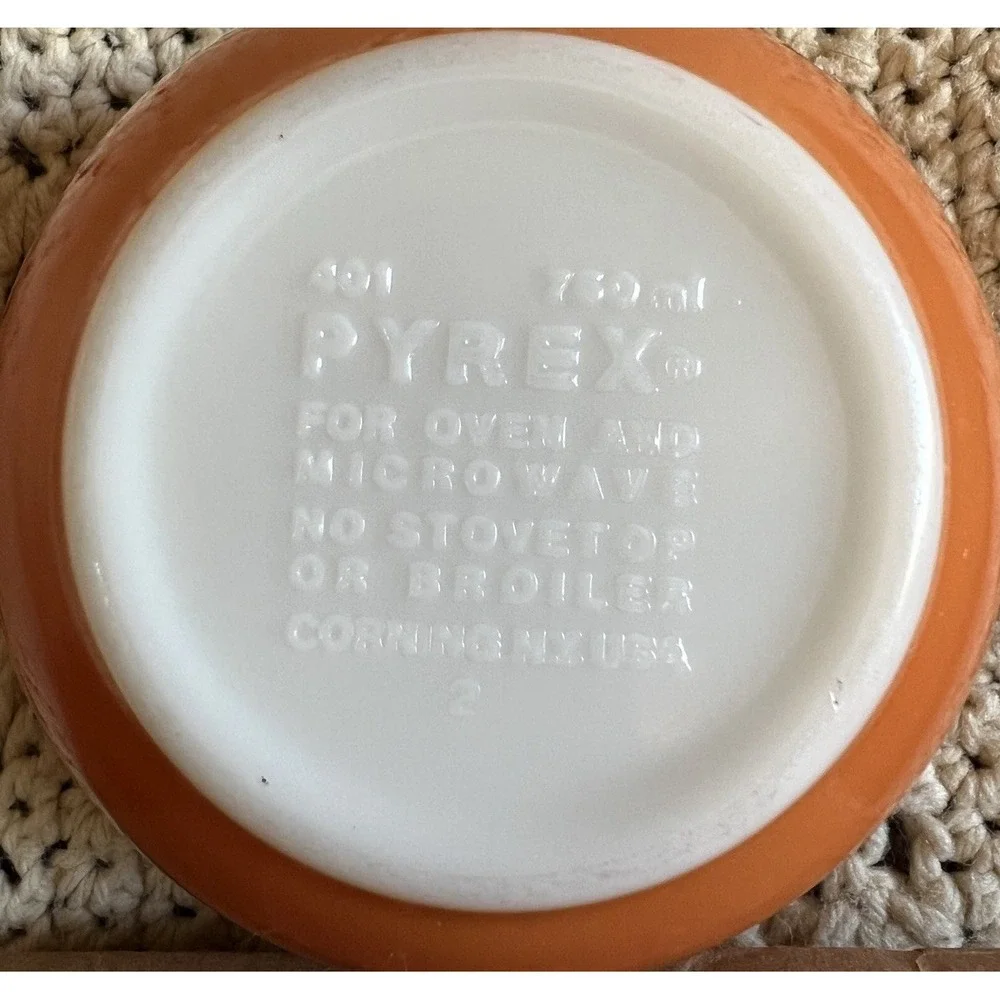 Pyrex 401 Orange Autumn Harvest Glass Round Shape Small Mixing Bowl